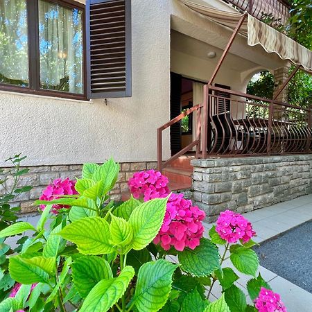 Apartmani Rosa Turanj Exterior photo