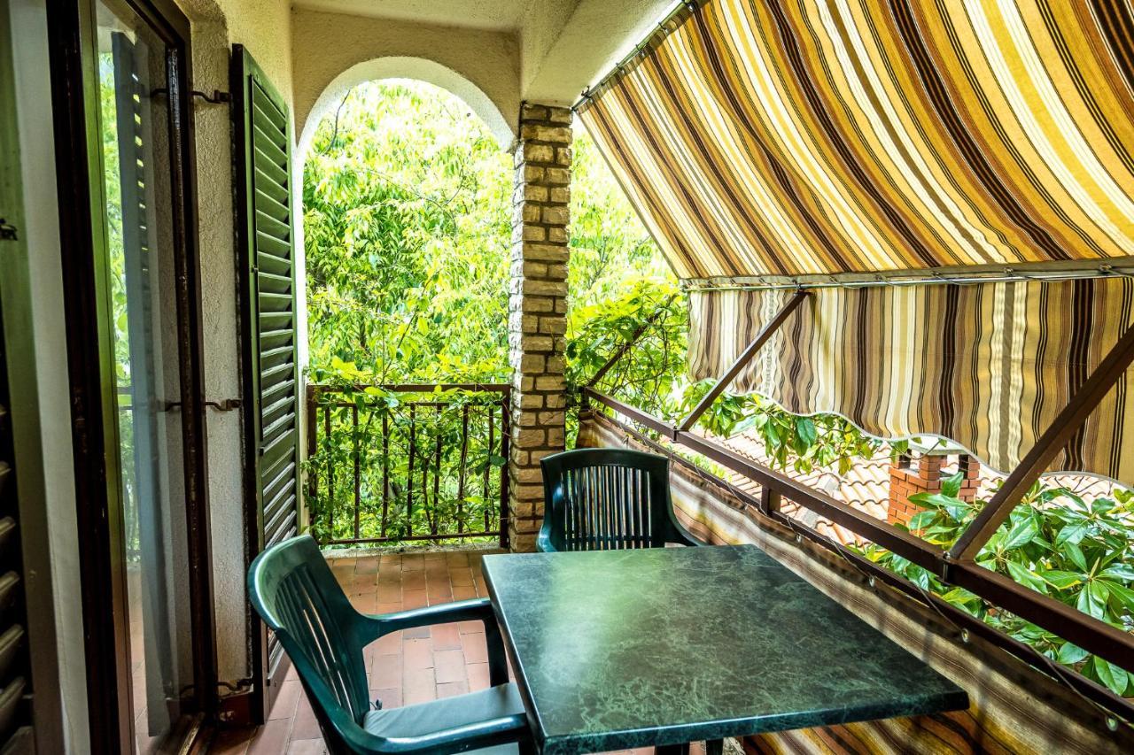 Apartmani Rosa Turanj Exterior photo